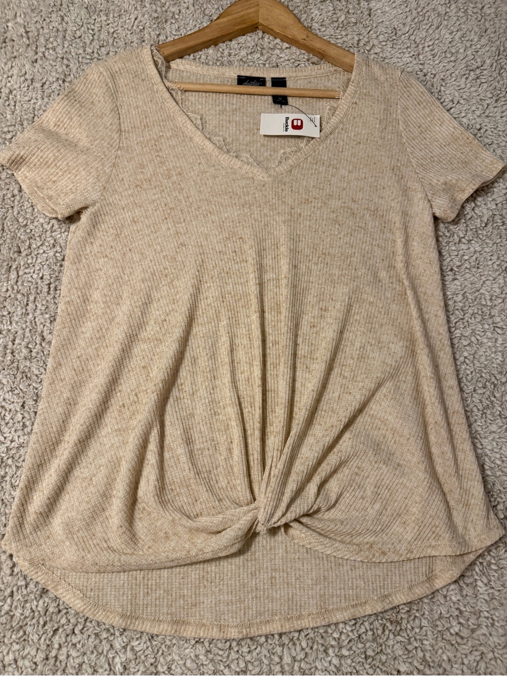 Daytrip Women’s M Oatmeal Ribbed Knit Front Twist V Neck Linen Blend Top NWT